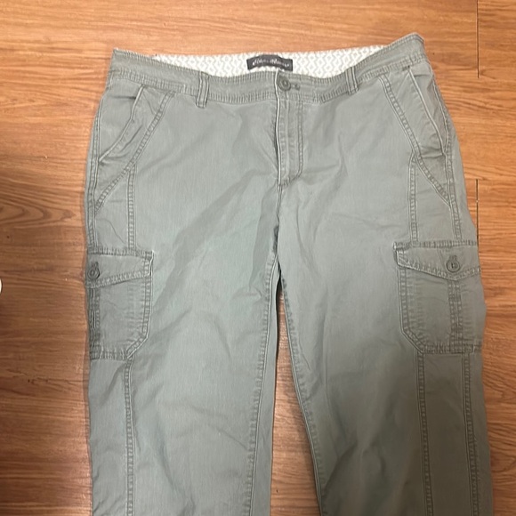 Eddie Bauer Woman’s Cargo Capri Pants with Tie Legs Size T12 Gray Casual - Picture 8 of 11